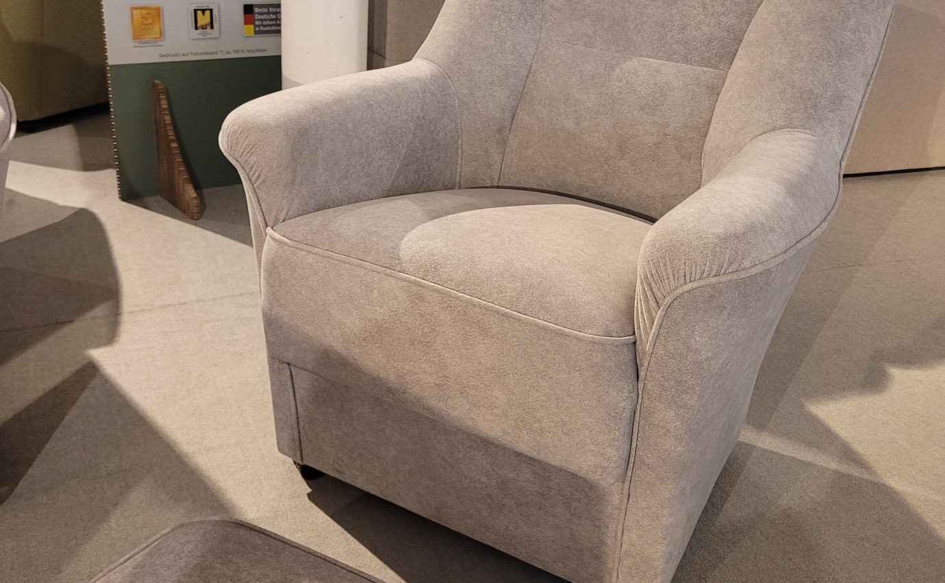 04680032 05 Wien Sessel