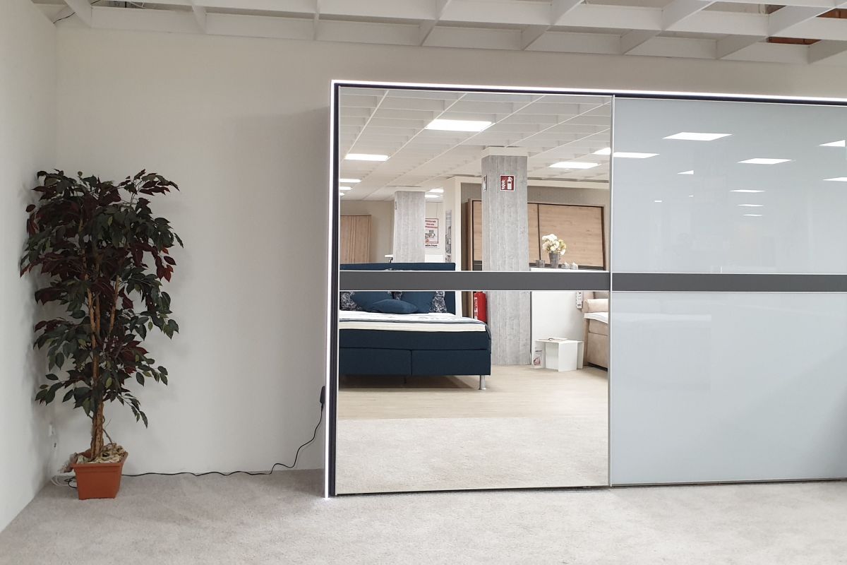 Schwebetürenschrank Malaga - Multi-Möbel