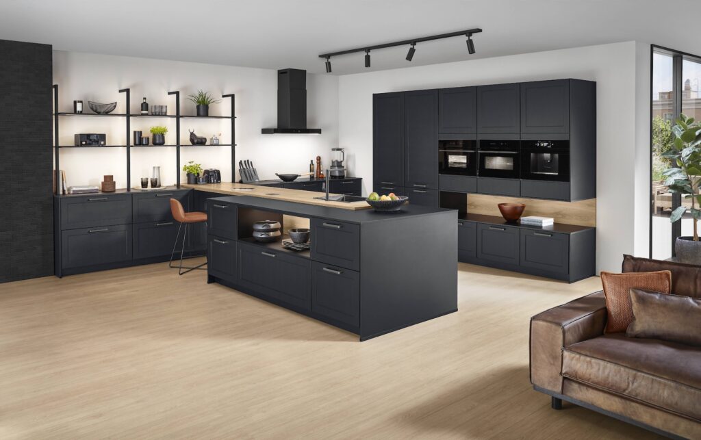 Kuechenstil Nobilia Nordic Landhauskueche modern Schwarz