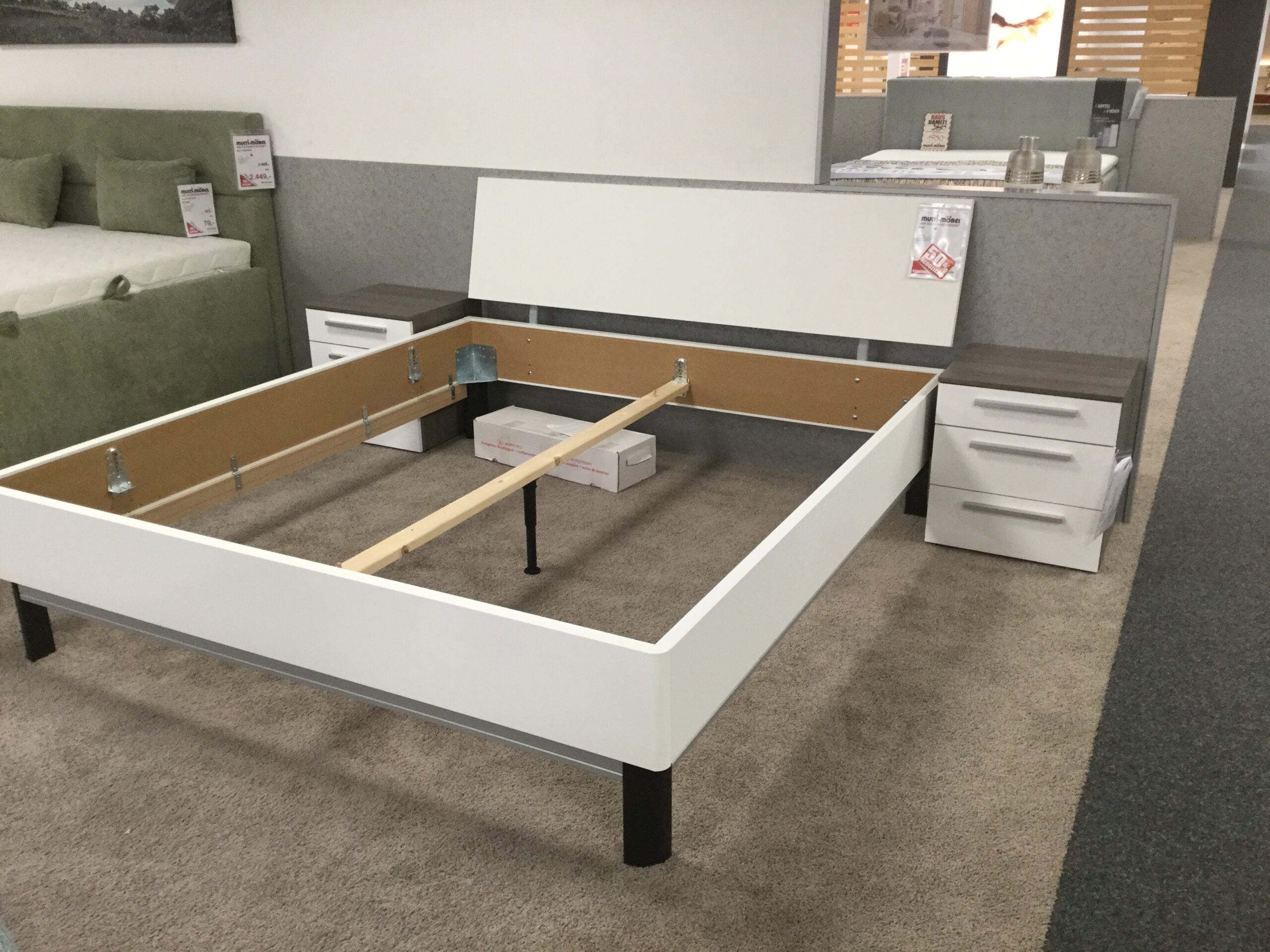 Bett-Set Sonya+ mit Nachtkommoden – Bild 2