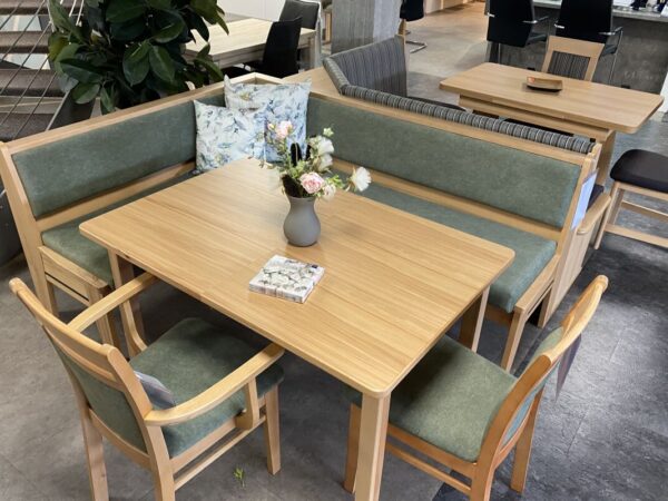 Schösswender Tischgruppe Manzan im Landhausstil