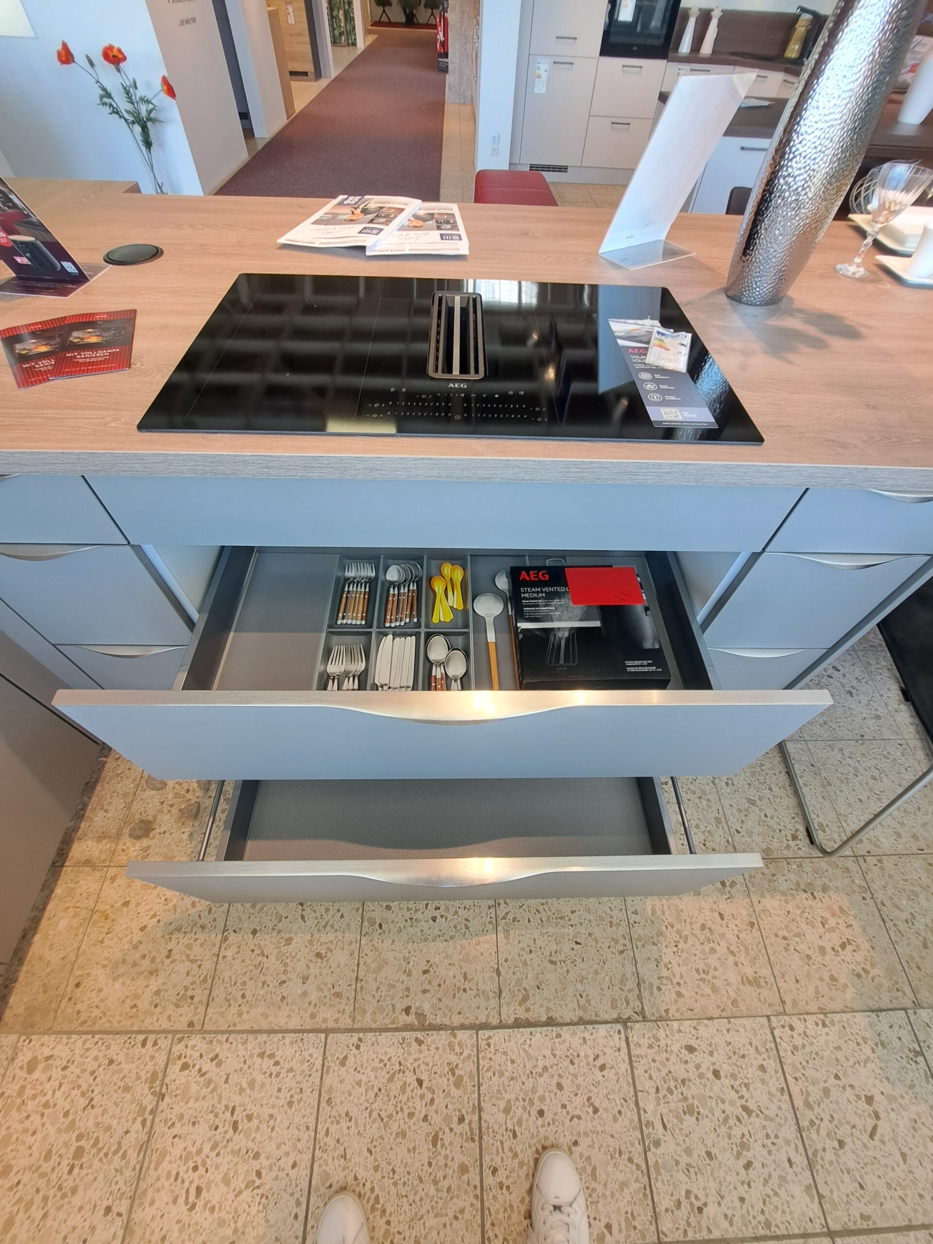 Nobilia Einbauküche Easytouch Lacklaminat Taupe – Bild 9