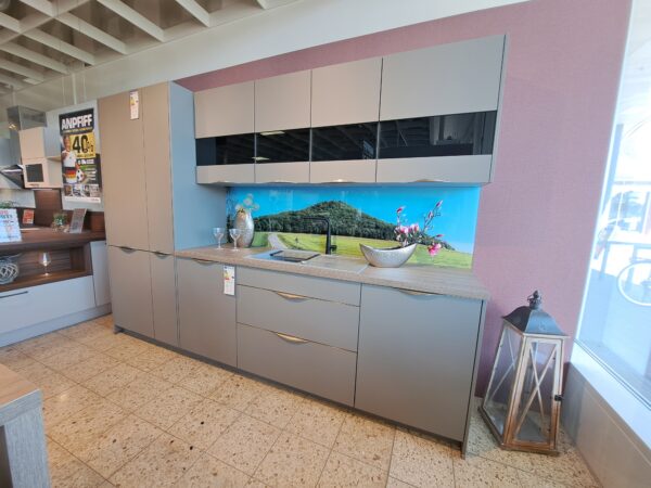 Alternative view of Nobilia Einbauküche Easytouch Lacklaminat Taupe