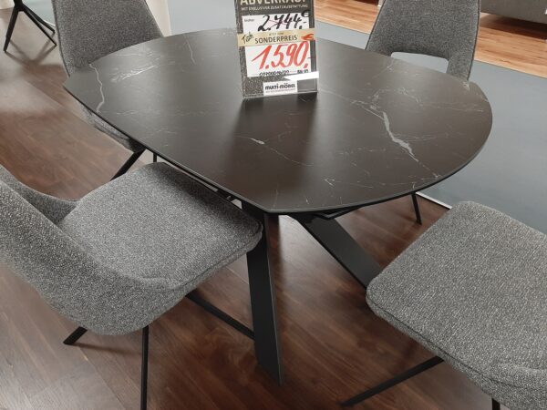 Esstisch turning table von Akante