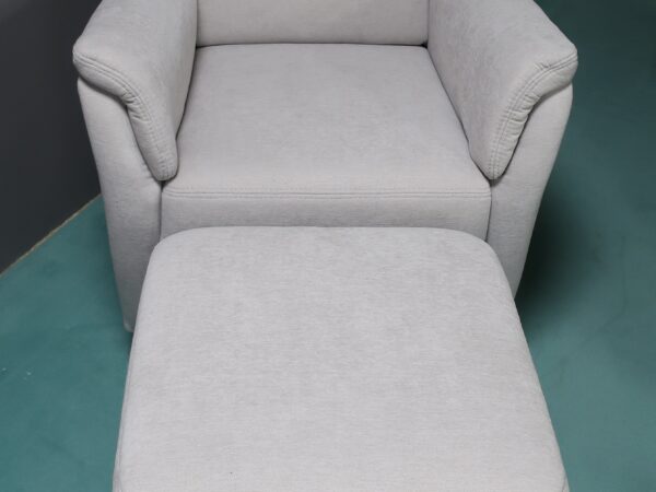Sessel und Hocker