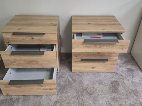 Alternative view of Nachtschrank paar