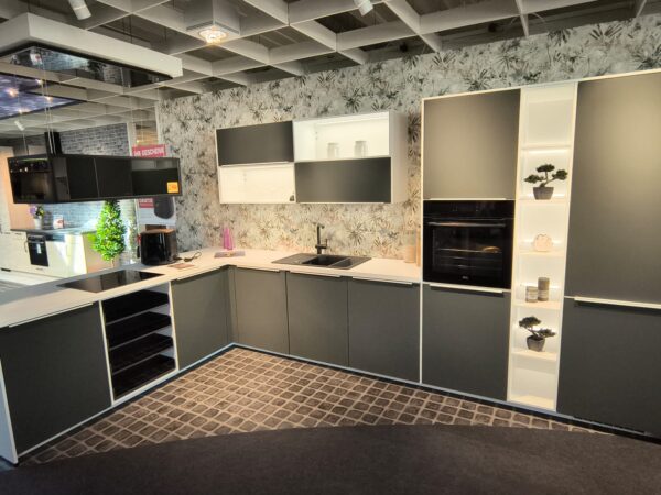 Einbau Küche Nobilia Easytouch Mineralgrün